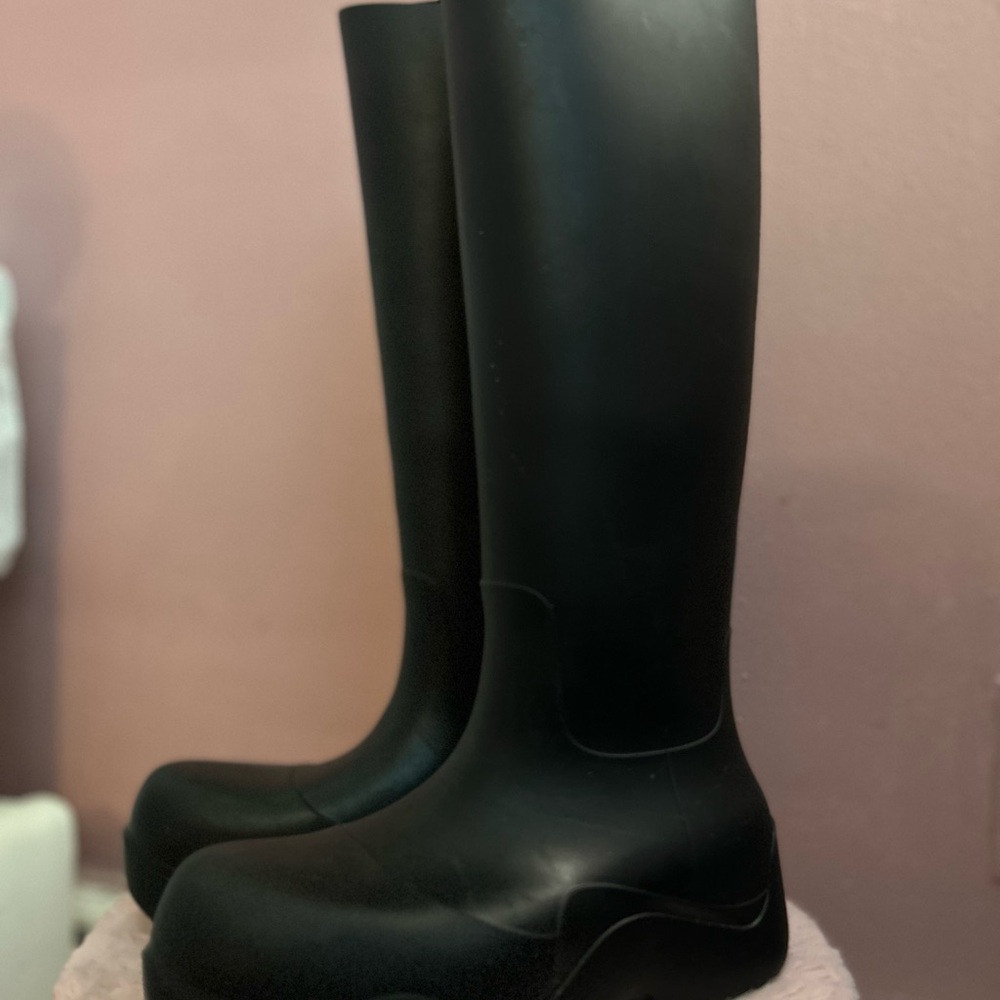 Black Knee-High Rain Boots